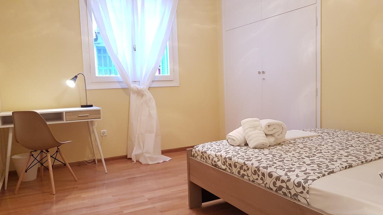 Menta Errathens Apartment - Athens Center, 5 Bd, 2 Bath Exteriör bild