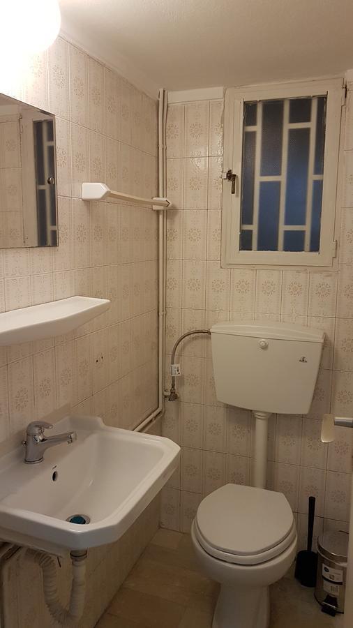 Menta Errathens Apartment - Athens Center, 5 Bd, 2 Bath Exteriör bild