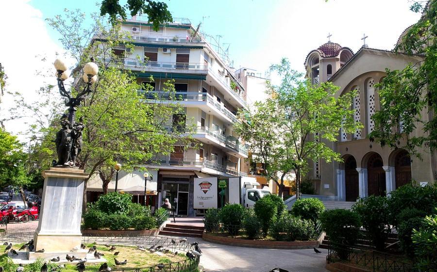 Menta Errathens Apartment - Athens Center, 5 Bd, 2 Bath Exteriör bild